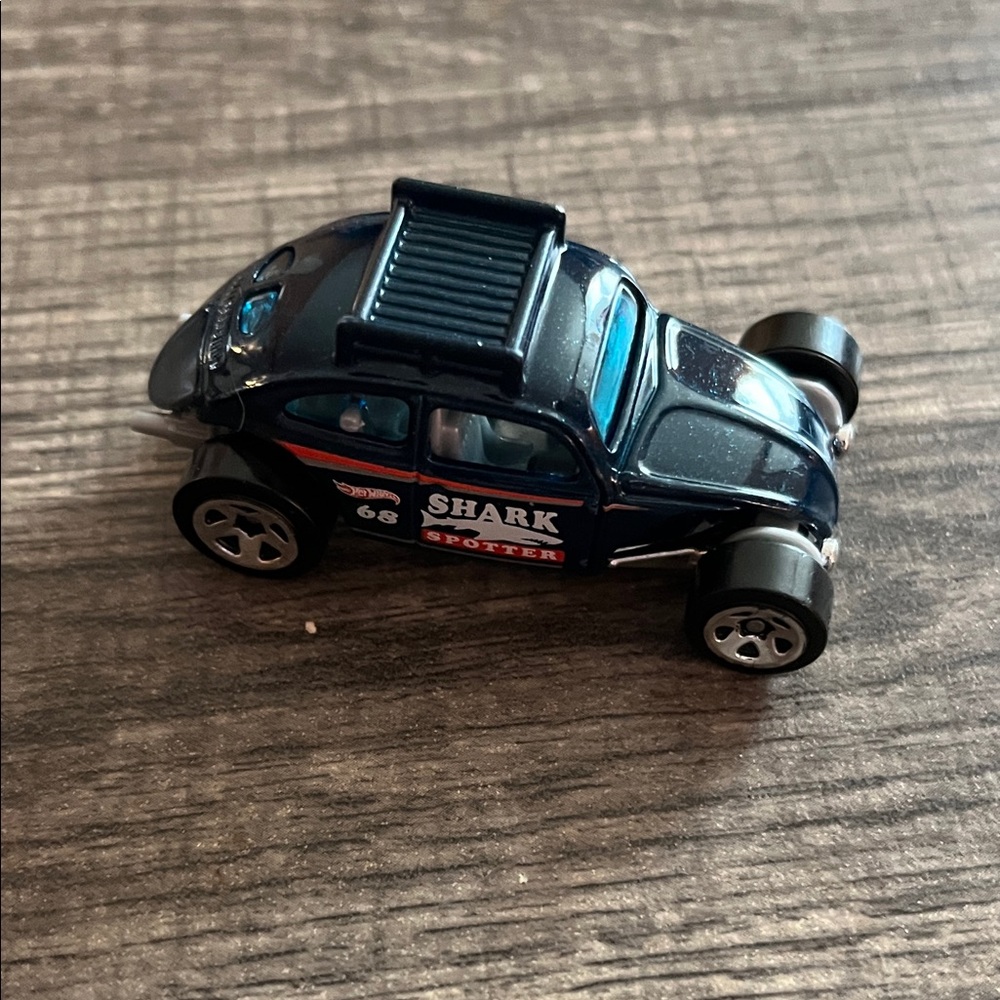 Shark Spotter Racing Car - Black and Blue